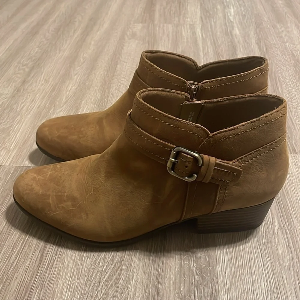 Clark’s Women’s Adreena Hope Booties Size 11 Tan Leather Western Coastal Cowgirl